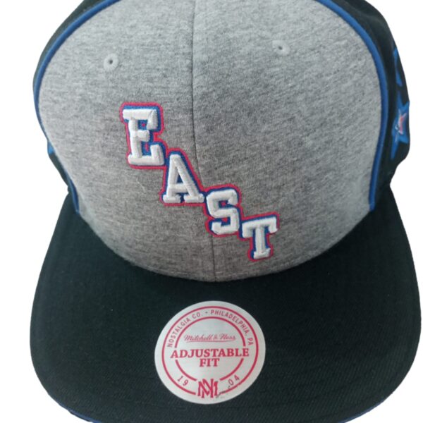 Gorra Nostalgia  East Adjustable fit Importada
