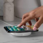 Belkin BOOST↑UP™ Bold: Base de Carga Inalámbrica Qi Certificada 10W con Carga Rápida Optimizada para Apple (7.5W) y Samsung (9W) - Imagen 4