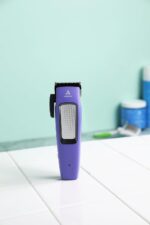 Kit de Afeitadora Andis Easy Clip®: Máquina para Corte de Cabello Recargable (Con o Sin Cable), Cuchilla de Acero Inoxidable Autoafilable, 12 Piezas para Uso Doméstico - Imagen 2